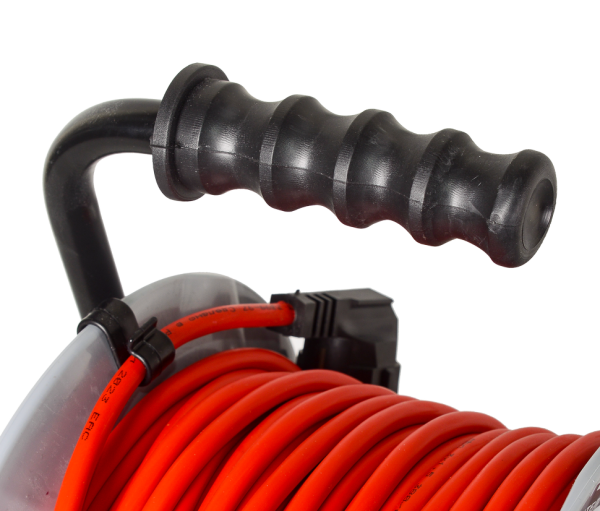 Удлинитель силовой на металлической катушке Ресанта СУ-3х1,5-30/3 (с выкл., 4 розетки, IP44)